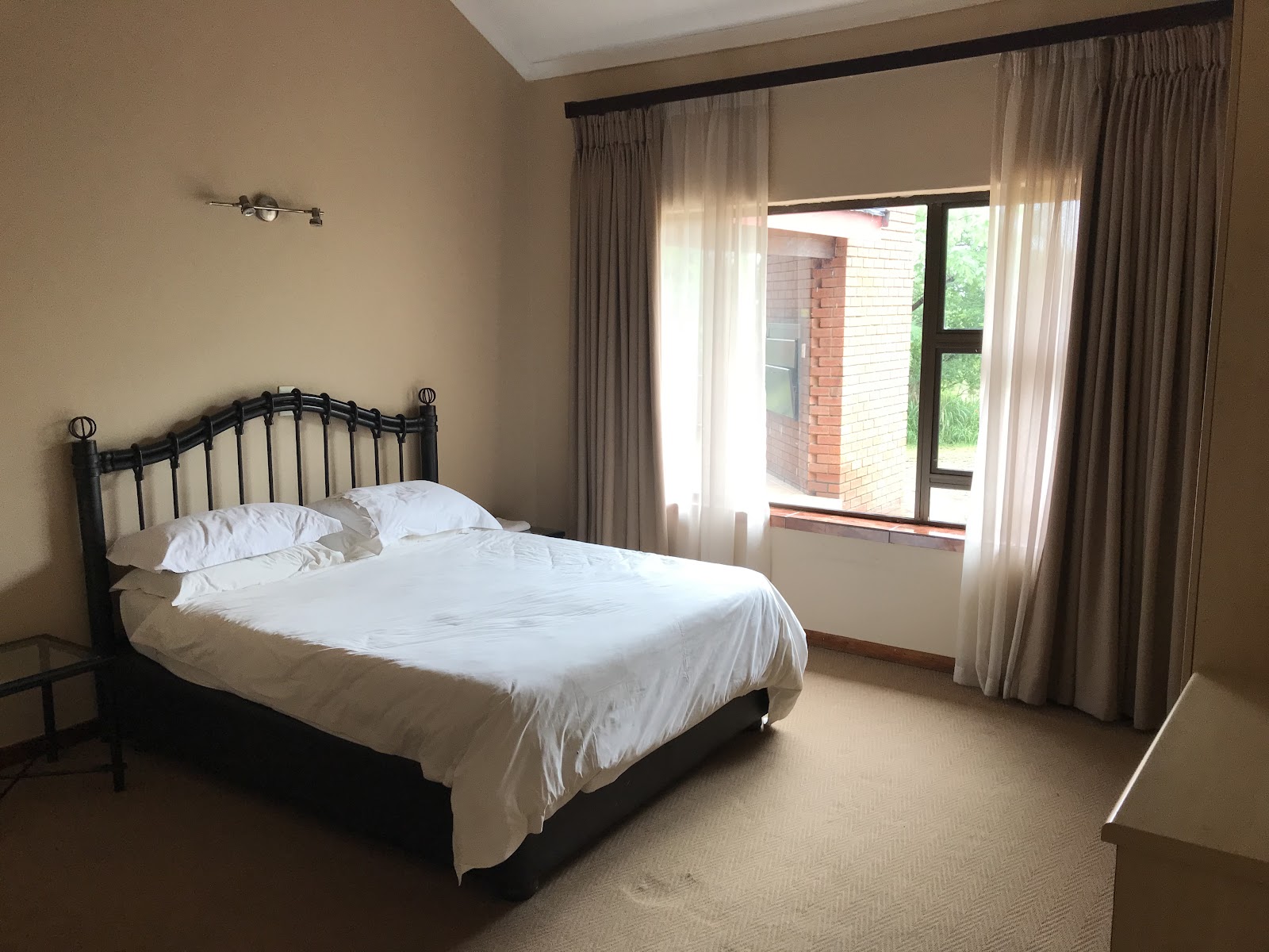 Monateng Safari Lodge Paardefontein Farm - South Africa