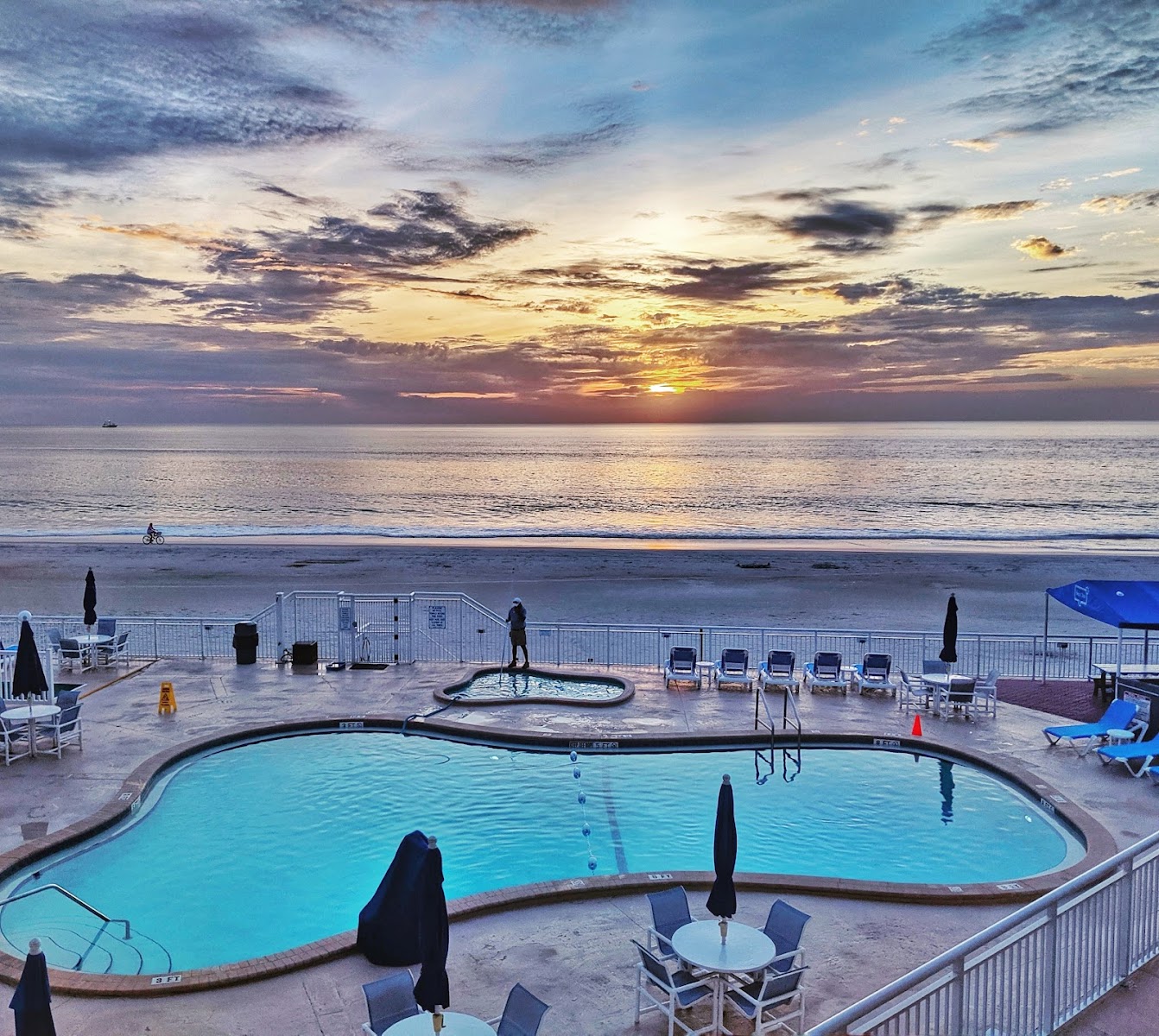 Sea Club IV