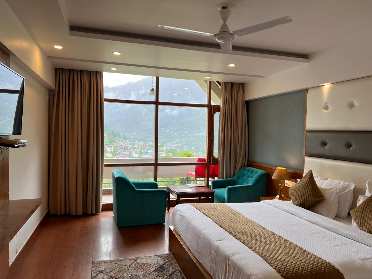 Snowcrest Manor, Manali Beyond Log Huts - India