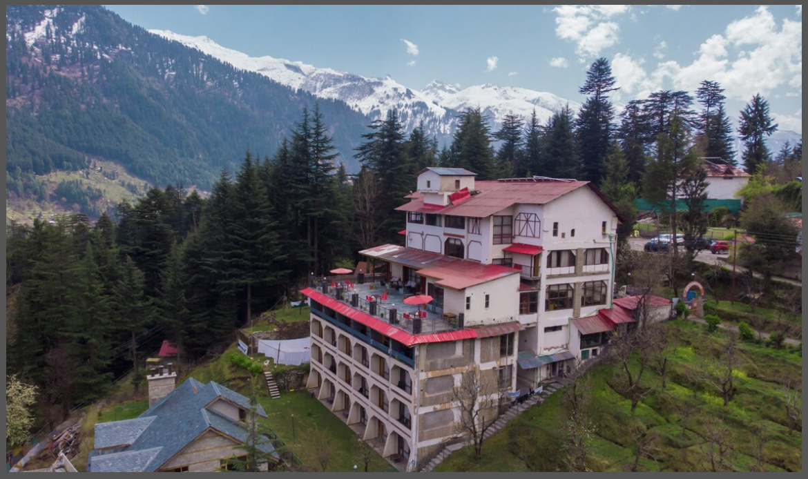 Snowcrest Manor, Manali Beyond Log Huts - India