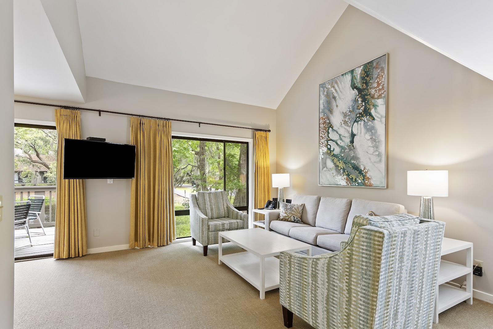 Spicebush at Sea Pines Resort Harbour Town Yacht Club