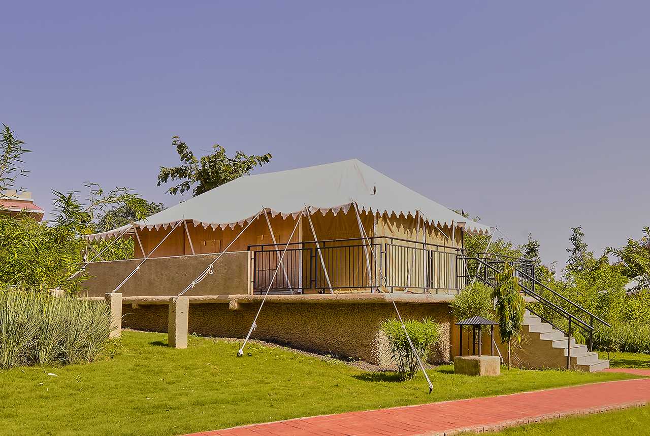 Sterling Kanha