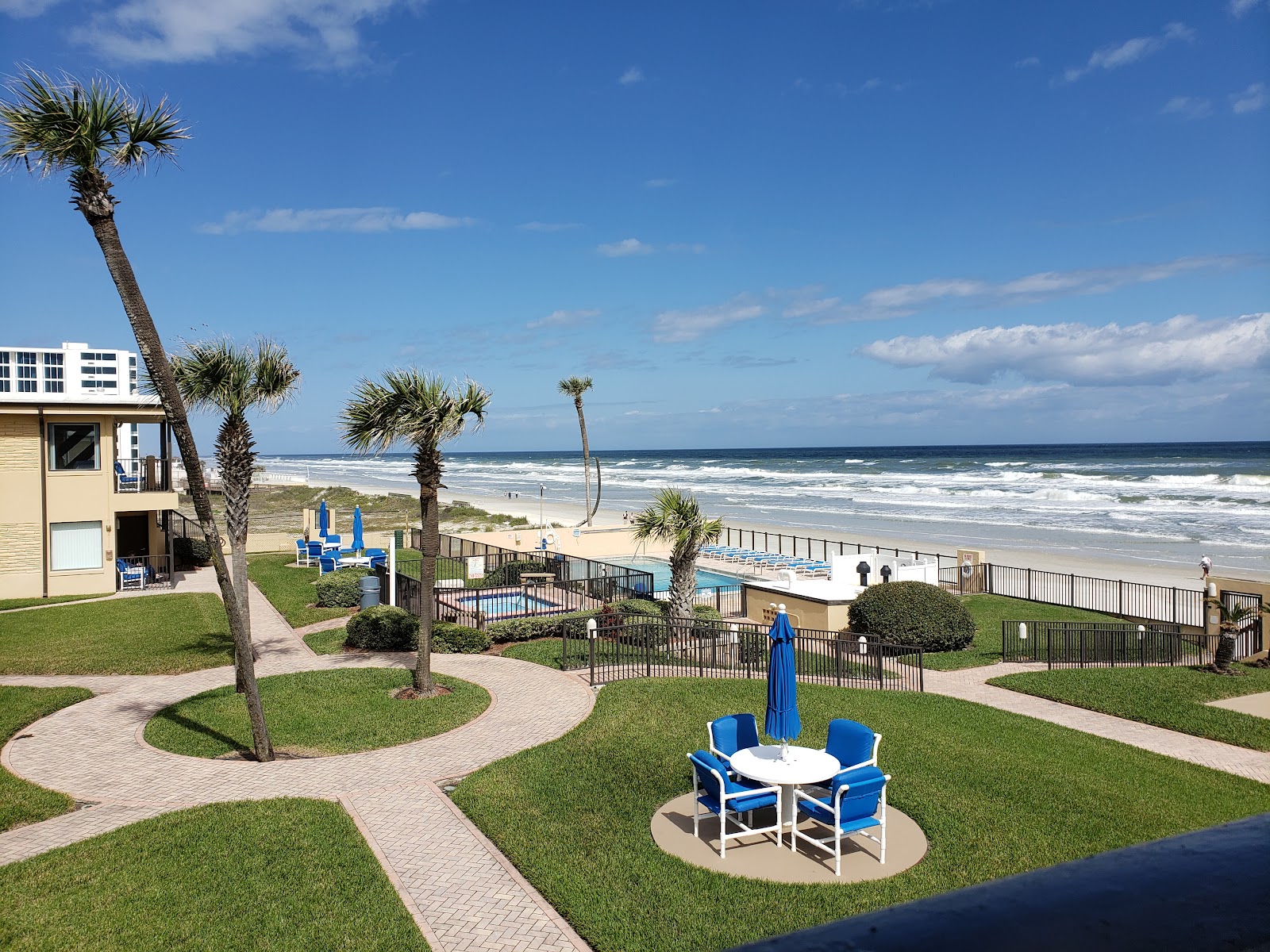Sunrise Beach Club