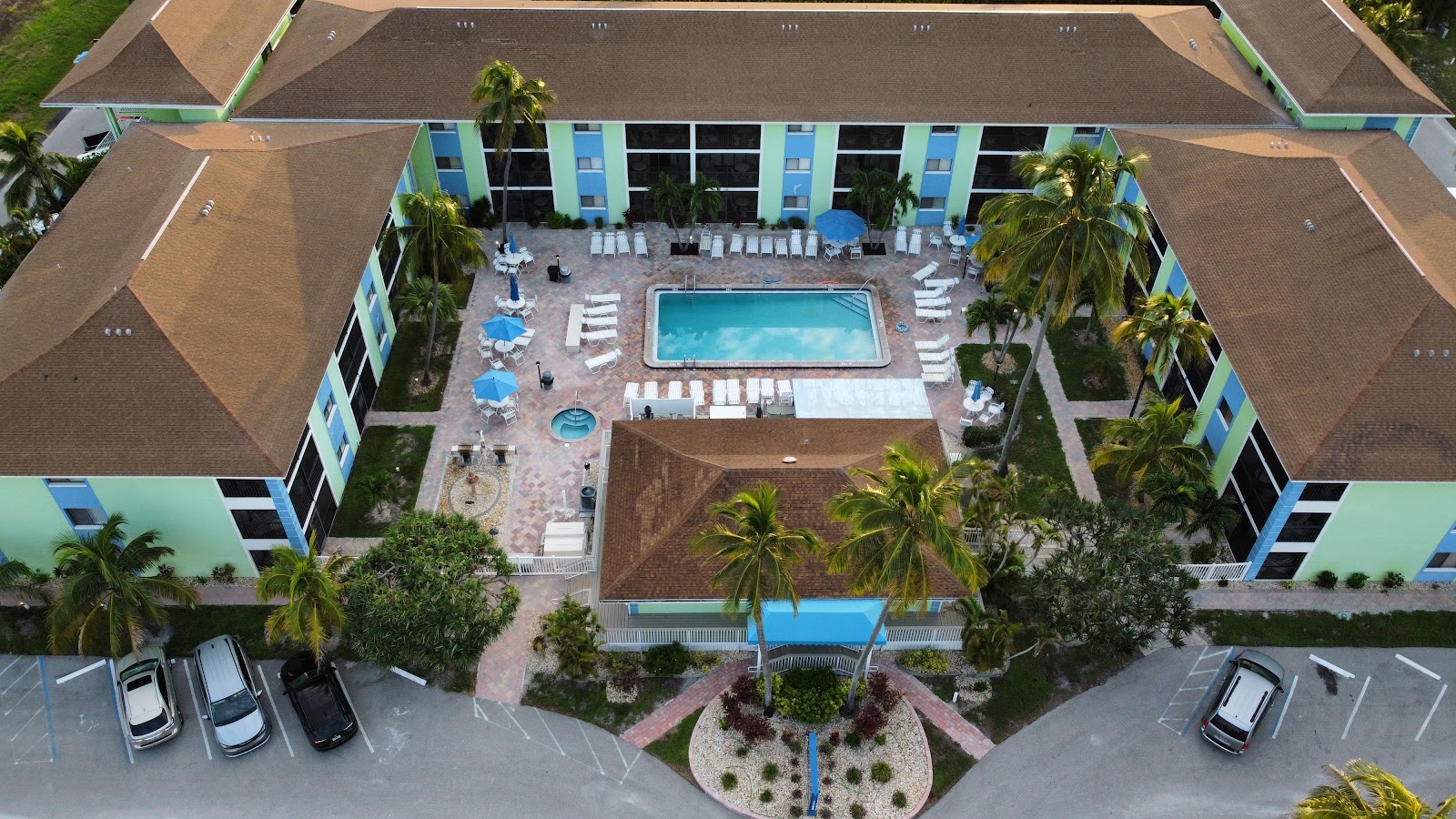 Tropical Sands Resort