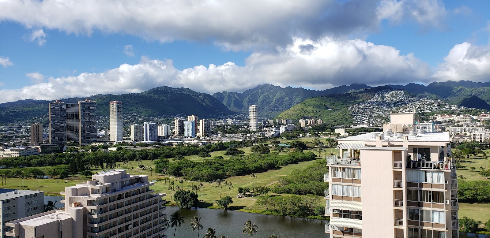Vacation Internationale Waikiki Sky Towers Check-In Desk at Royal Kuhio