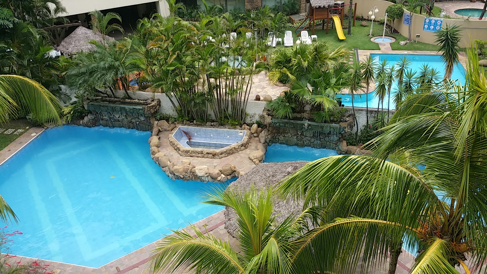Yotaú All Suites Hotel