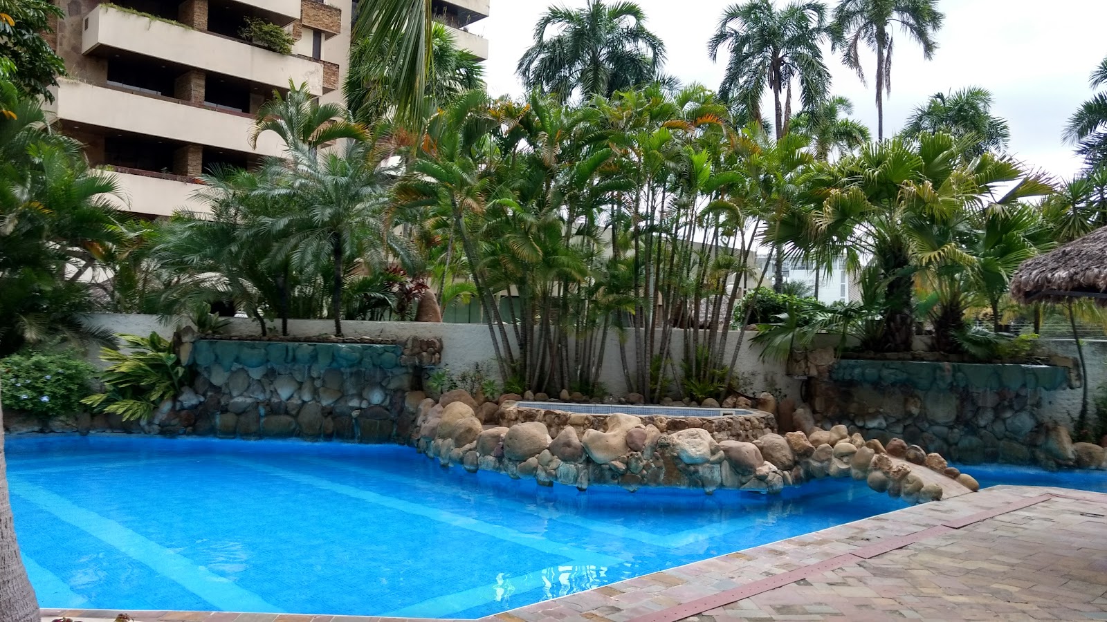 Yotaú All Suites Hotel