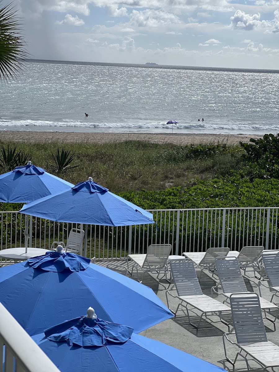 Berkshire Beach Club