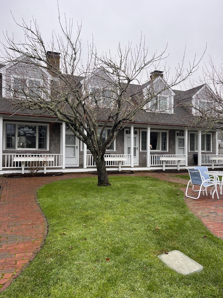 Brant Point Courtyard