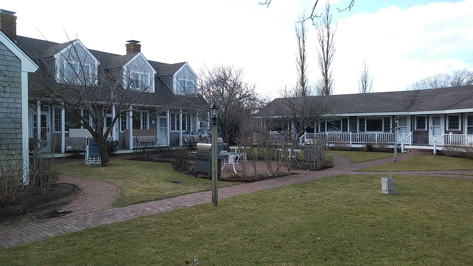 Brant Point Courtyard
