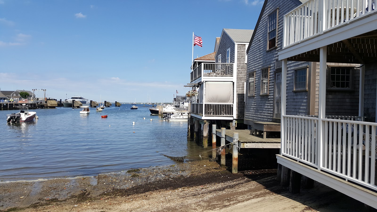 Brant Point Courtyard