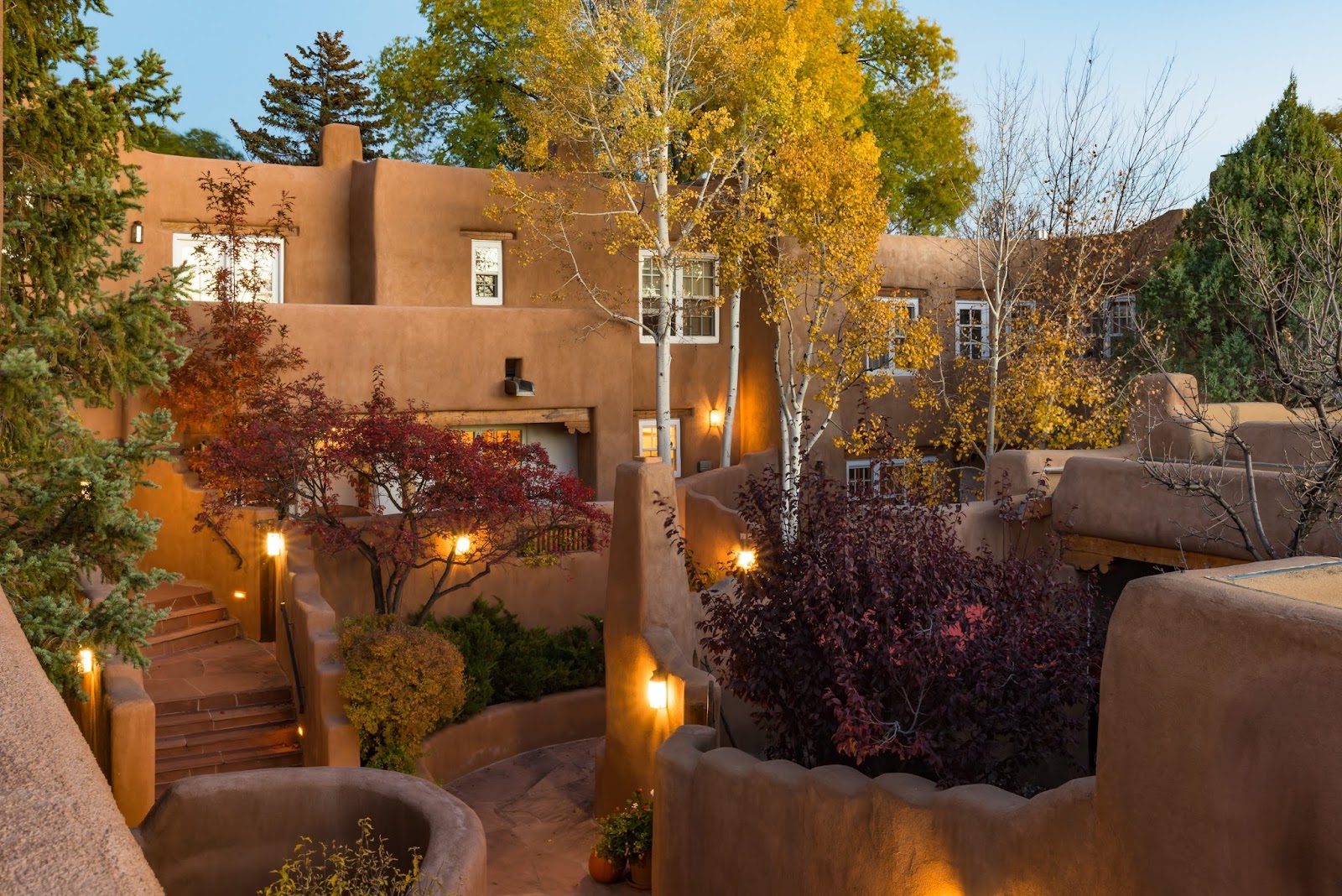 Campanilla Compound