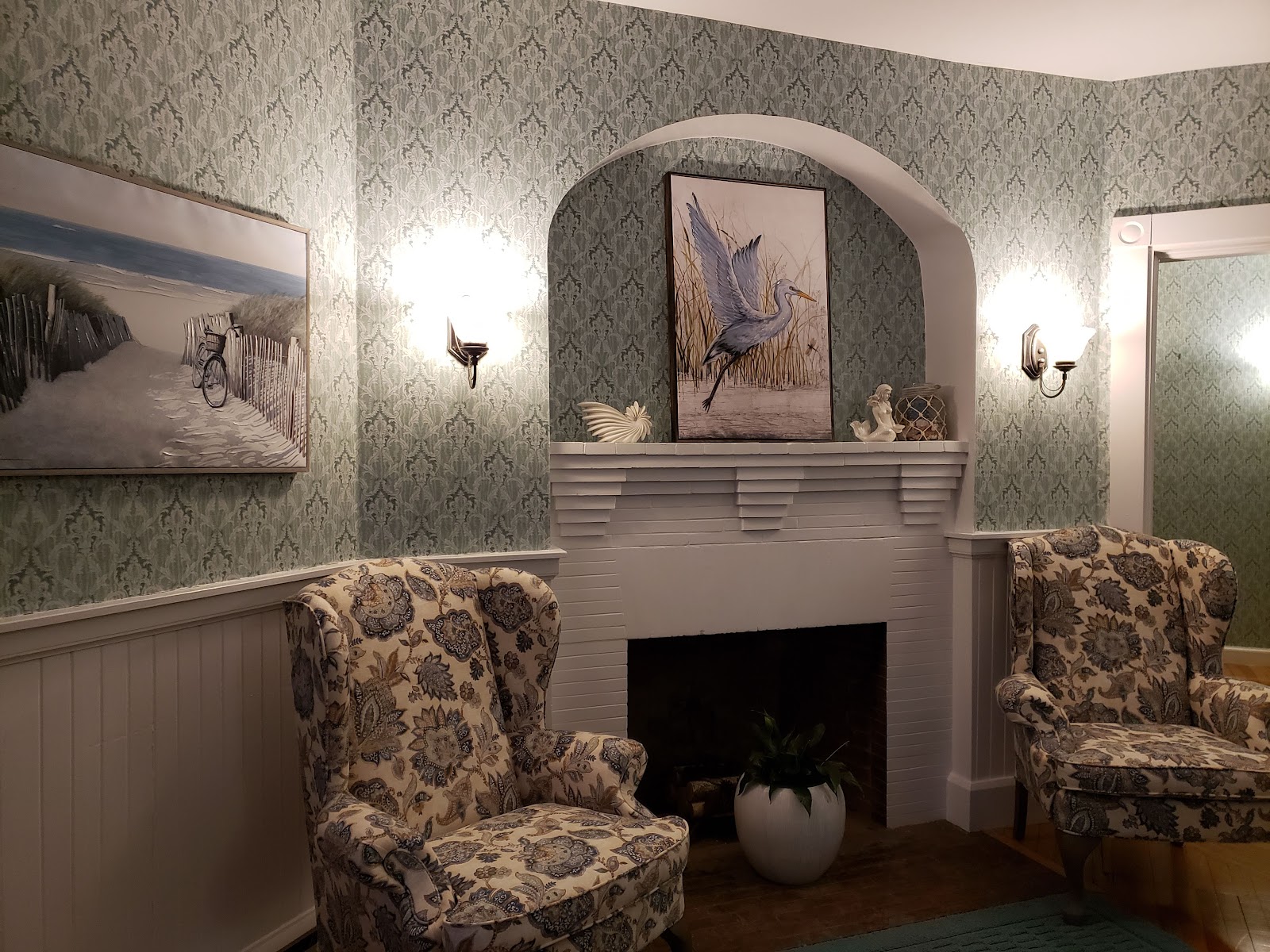 Hillcrest Condominiums