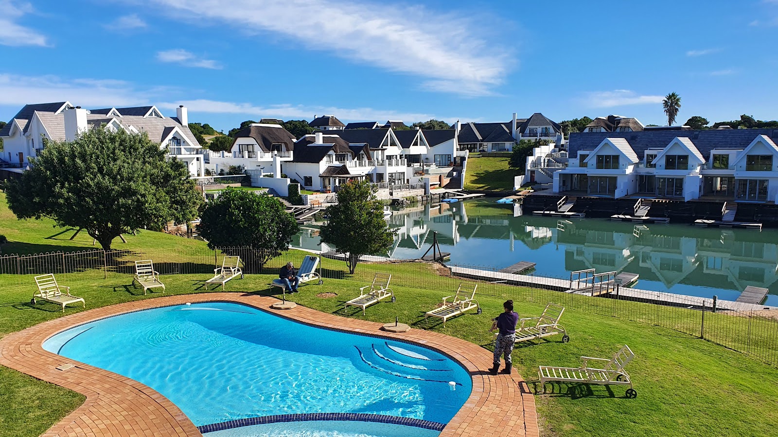 Royal Wharf Marina Resort