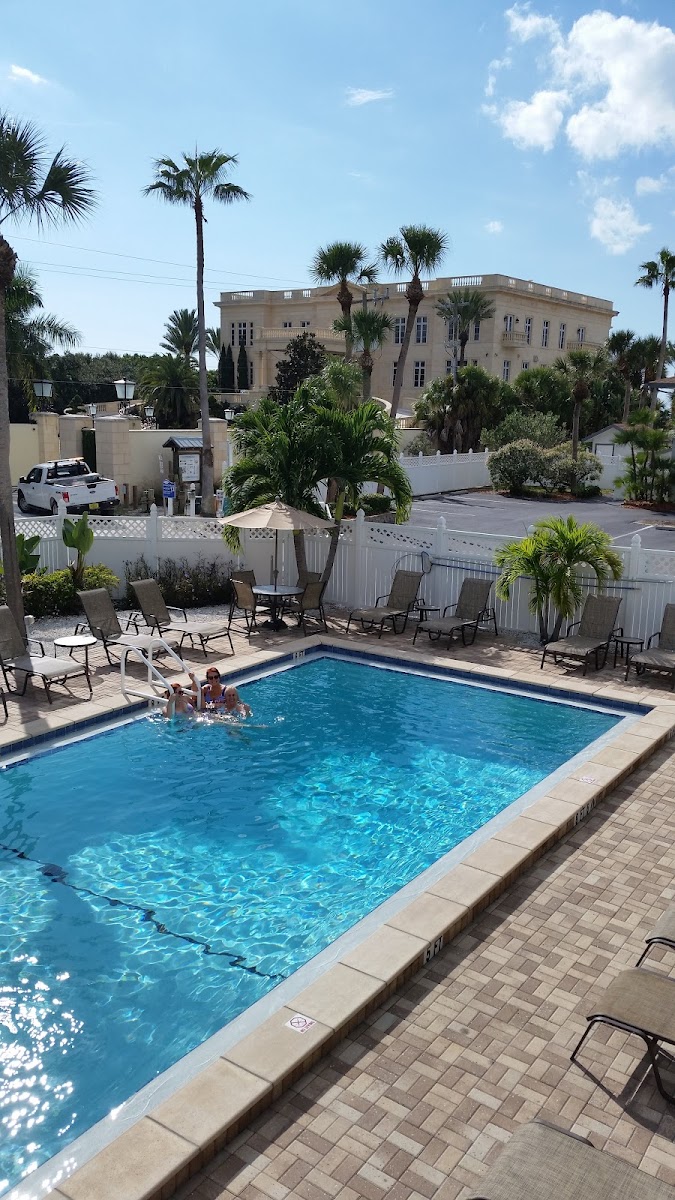 Siesta Sands Beach Resort