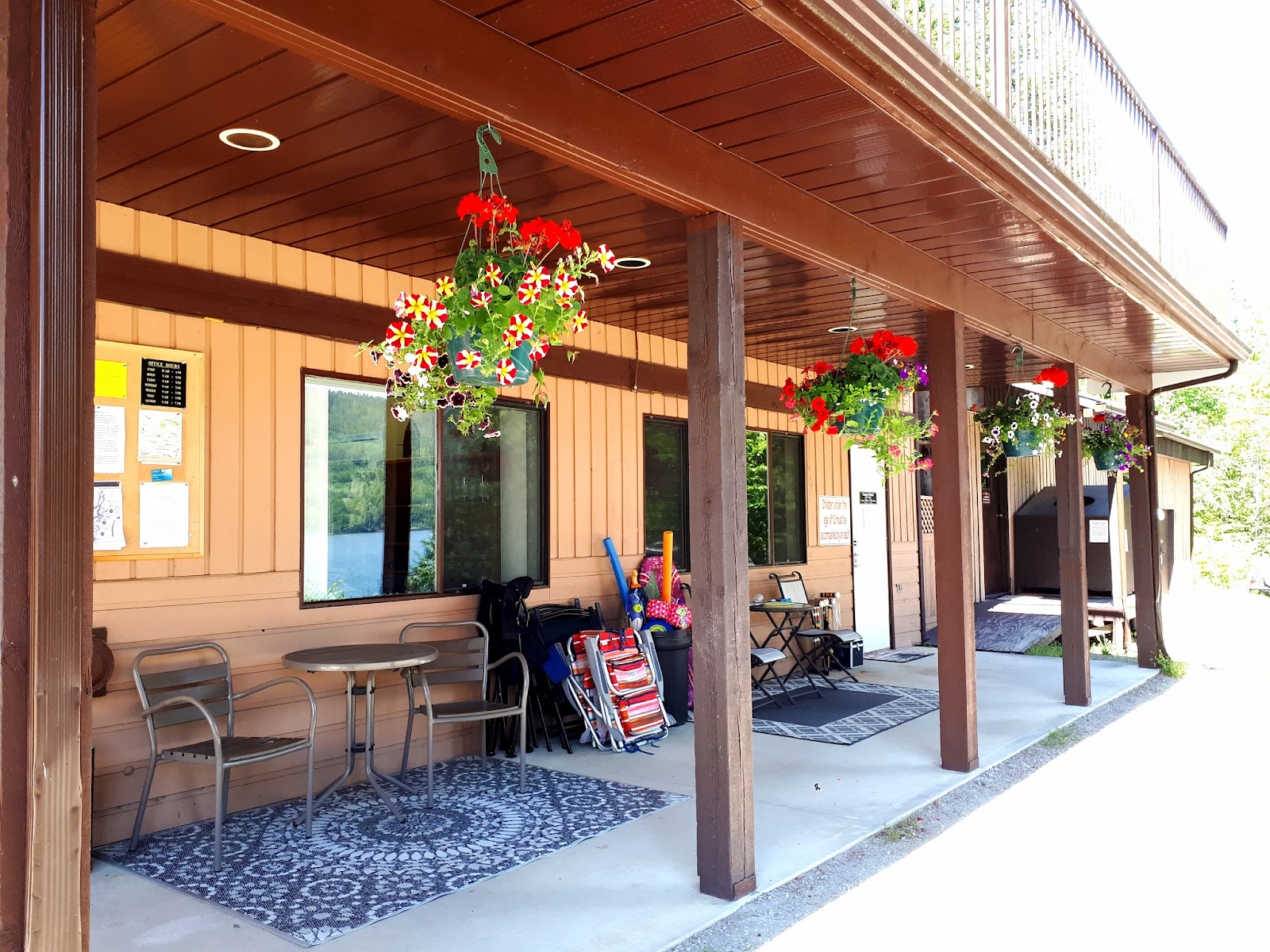 St. IVes On Shuswap - Canada