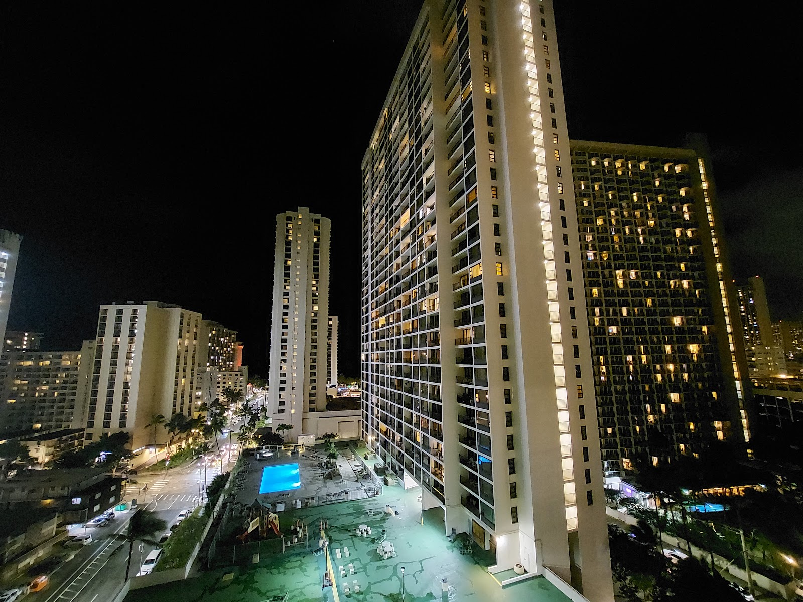 Sweetwater at Waikiki Waikiki Banyan-Tower II