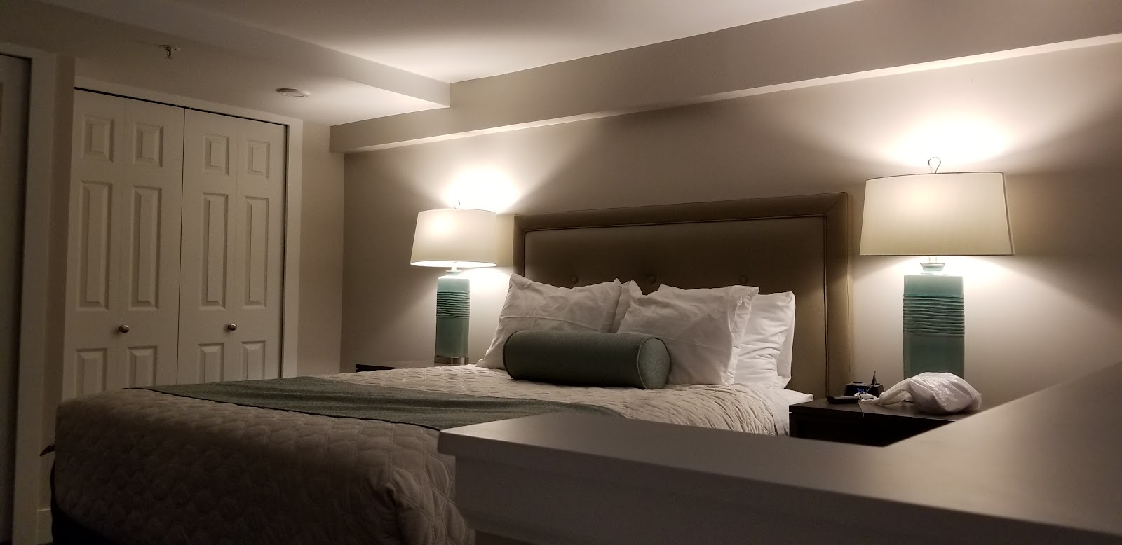 Vacation Internationale Royal Victoria Suites