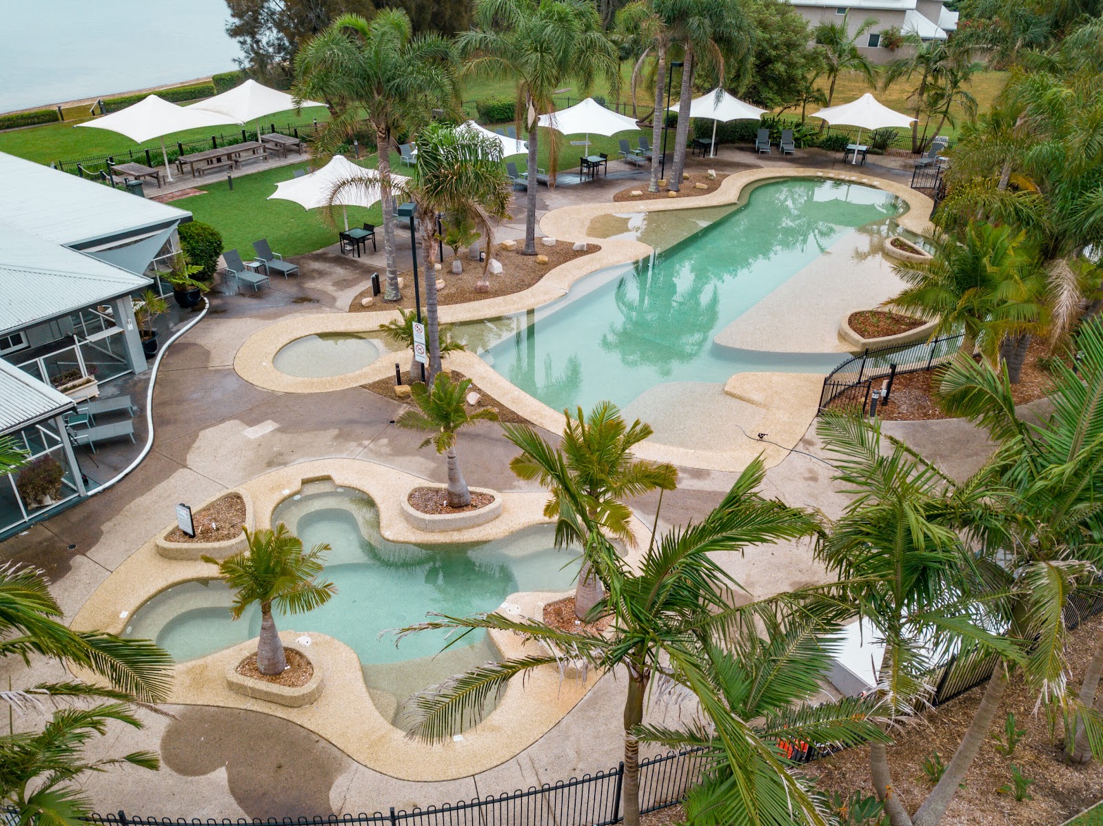 Resorts with 6 - 10 Units ***ULTIQA @ RAFFERTYS