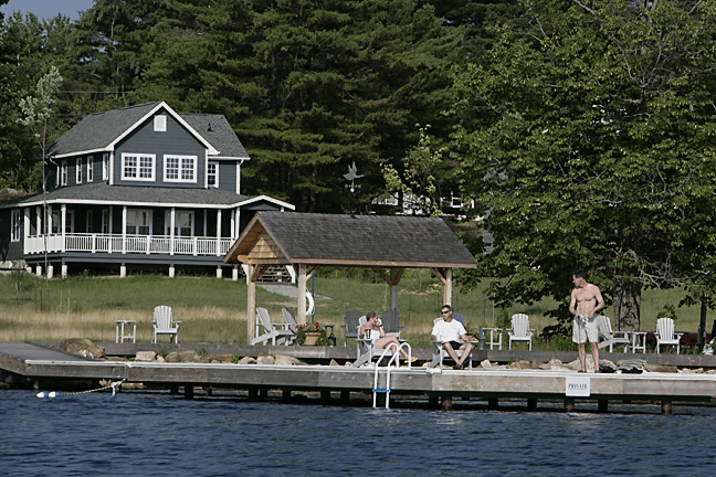 Chandler Point Cottage Community