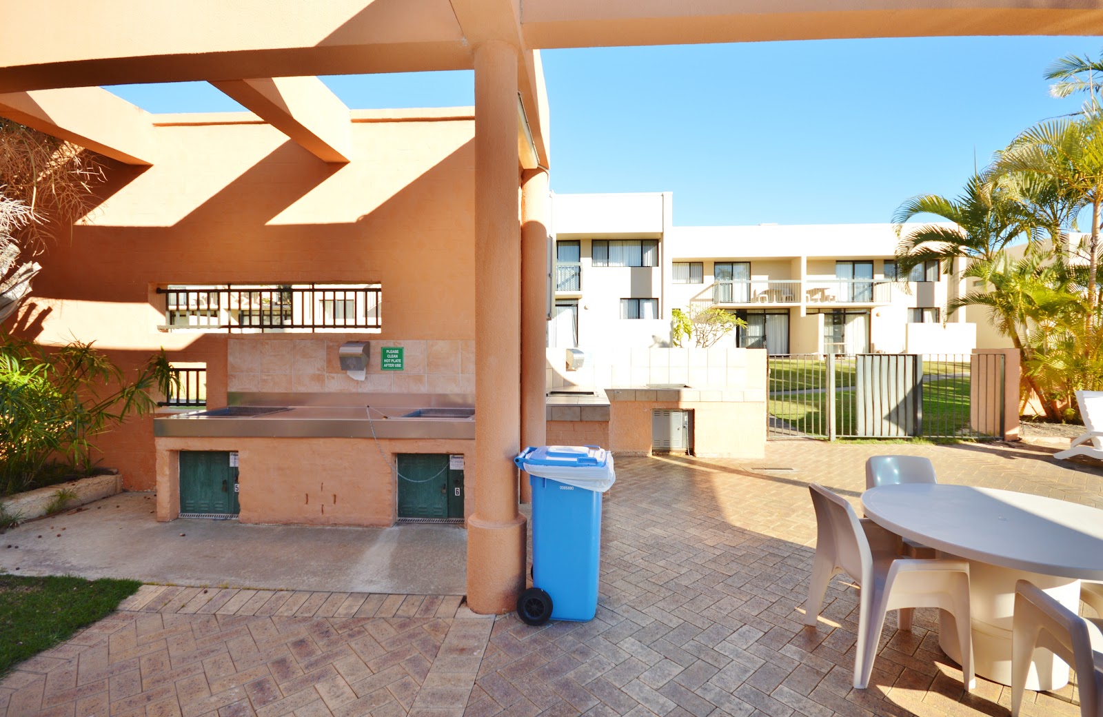 Riverview Holiday Apartments Corner of Clotworthy And