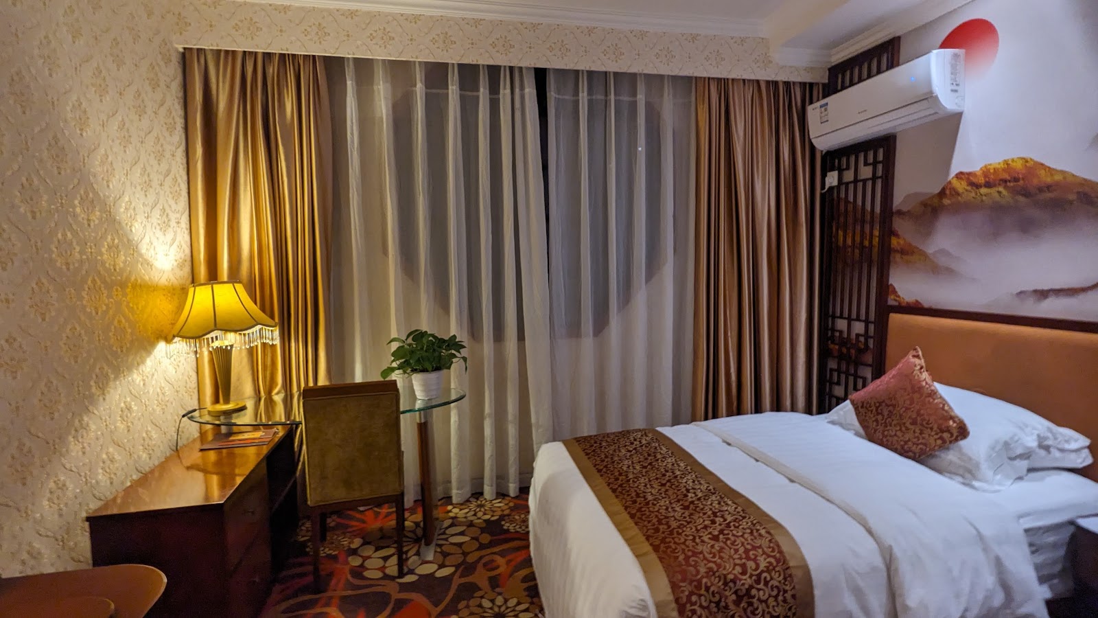 Xiqiang Homeland Hotel