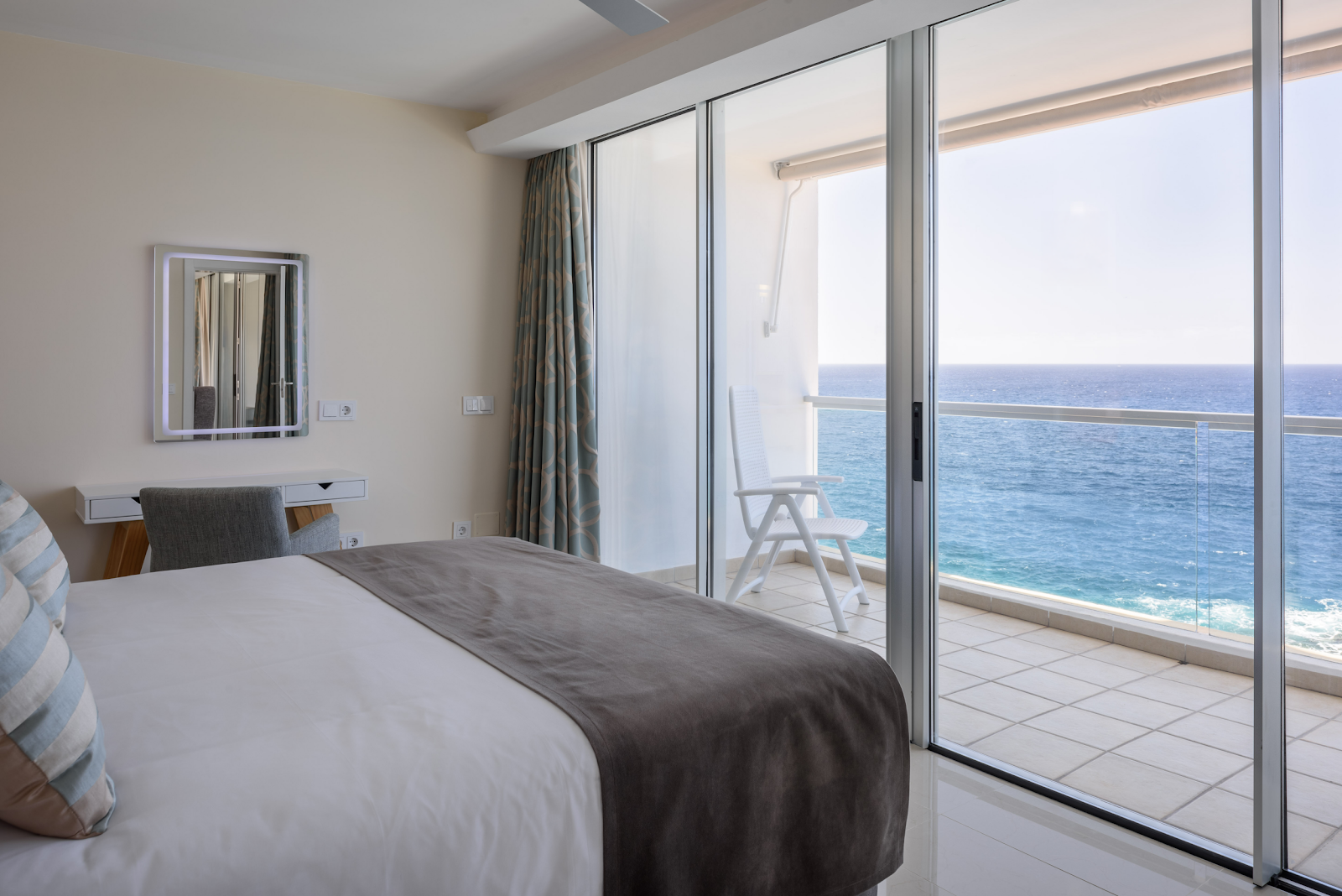 Pearly Grey Ocean Club Perla Gris
