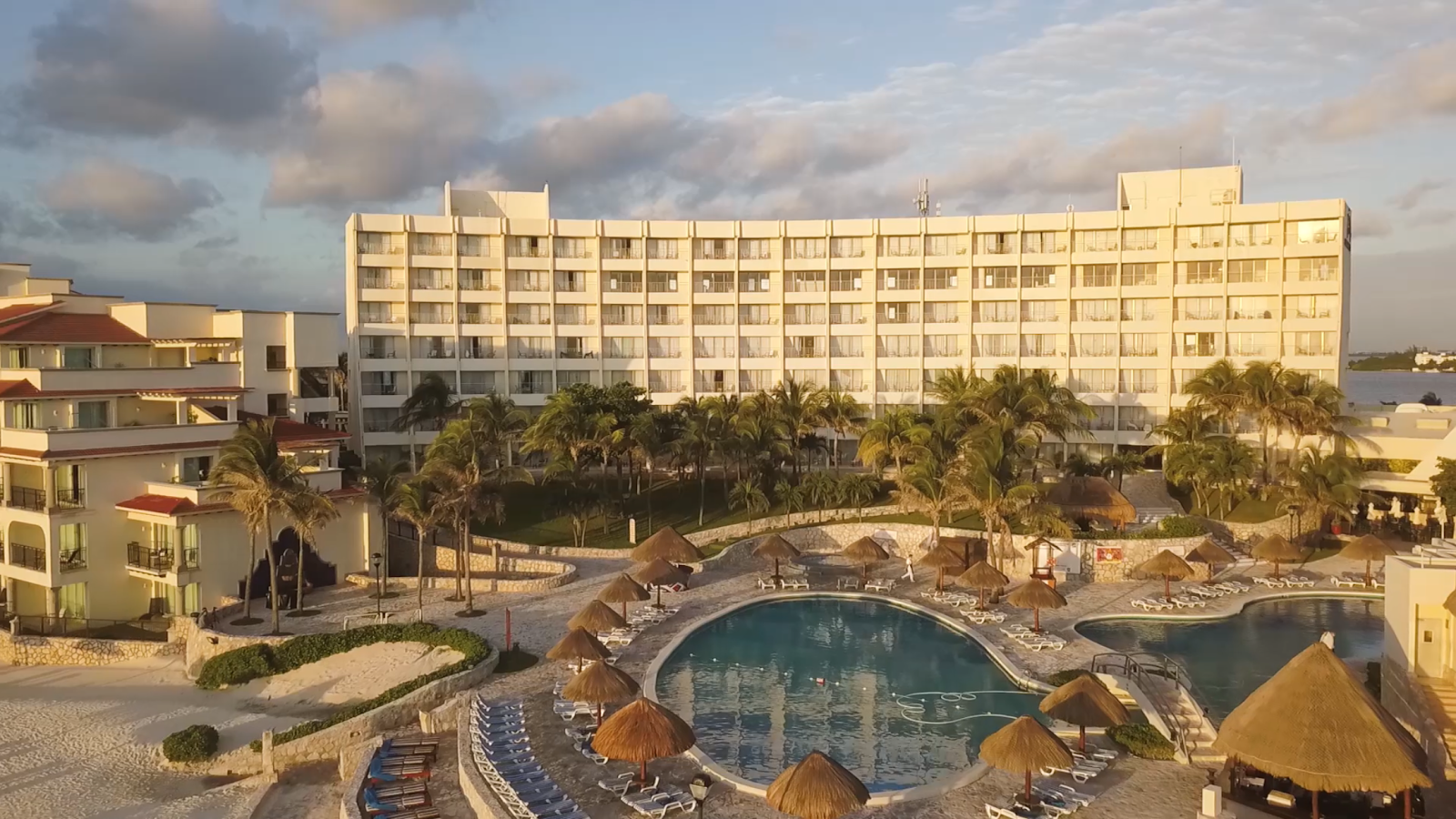 Grand Park Royal Luxury Resort Cancún by Royal Holiday - Mexico