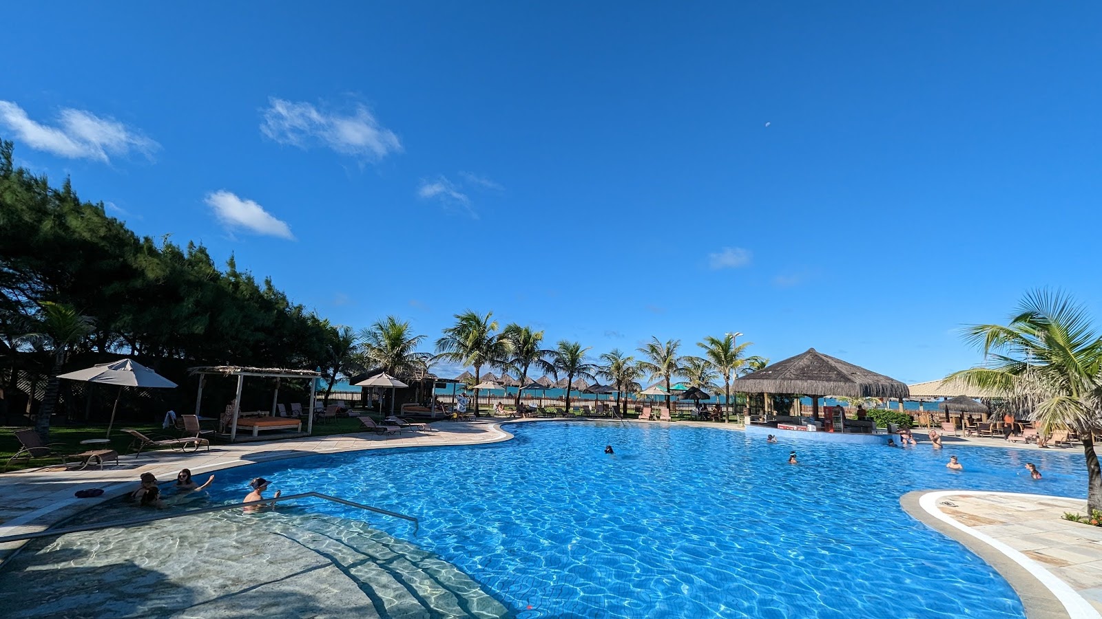 Dom Pedro Laguna Beach Villas & Golf Resort