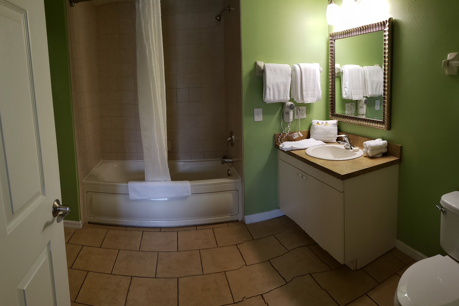 The Barefoot Suites by Ascend Collection