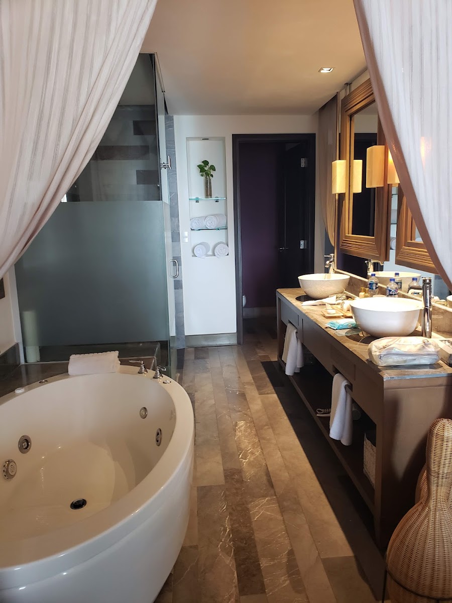 Secrets Vallarta Bay by UVC-4 Nights