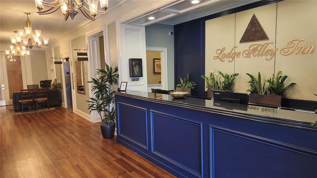 The Lodge Alley Inn