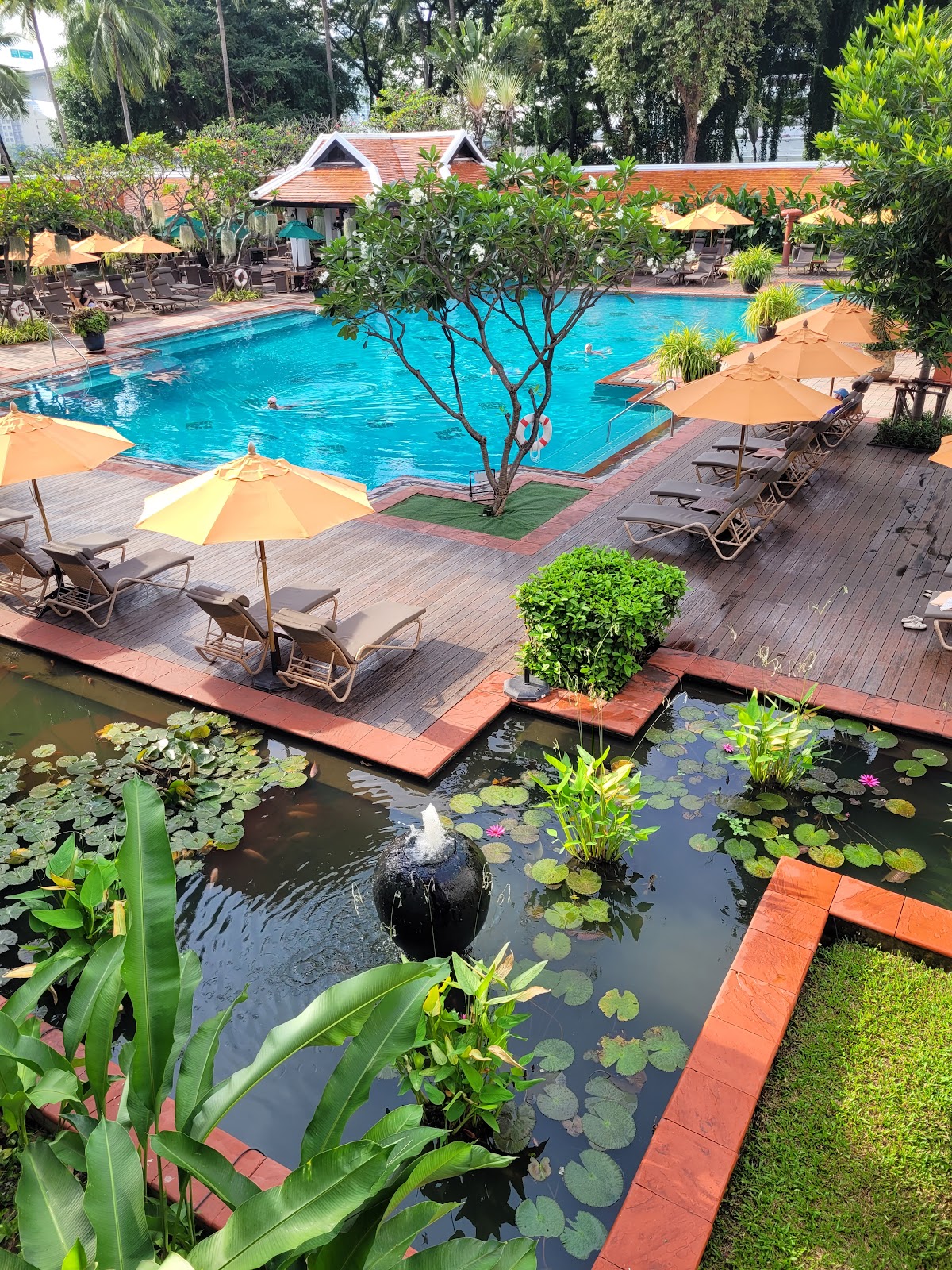 Avani Riverside Bangkok Hotel
